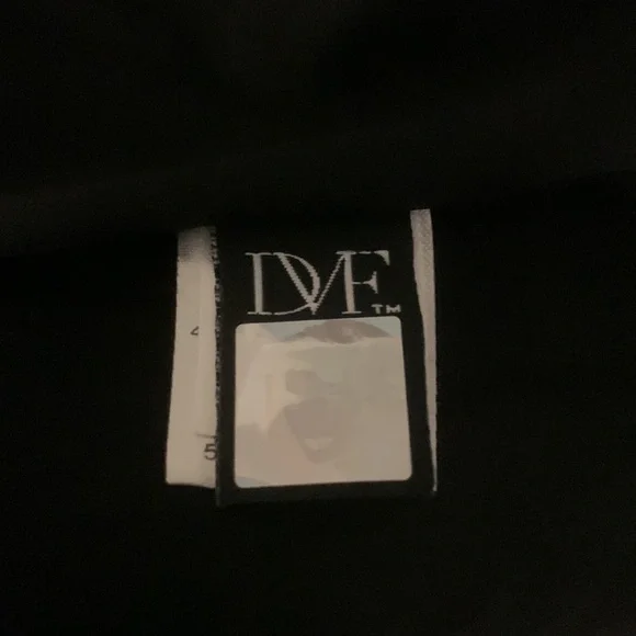 EUC silk blend Diane Von Furstenberg dress - Picture 12 of 12